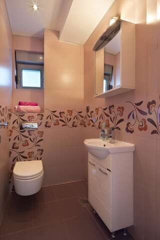 Апартаменты Apartments Raymond Свети-Стефан Улучшенные апартаменты с 2 спальнями и видом на море-13